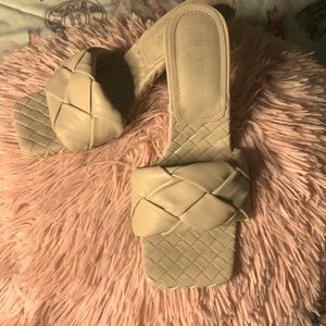 Cape Robbin tan cream ish heels